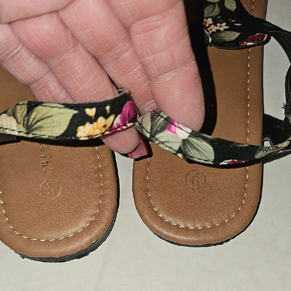 Charles Albert Black Floral Sandals - Picture 5 of 6